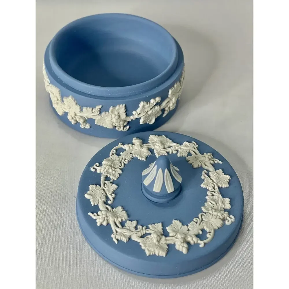 Wedgwood Blue Jasperware Round Acanthus Trinket Box Candy Dish